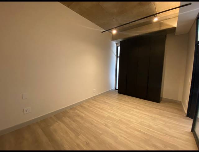 1 BEDROOM APARTMENT FOR SALE IN SANDOWN